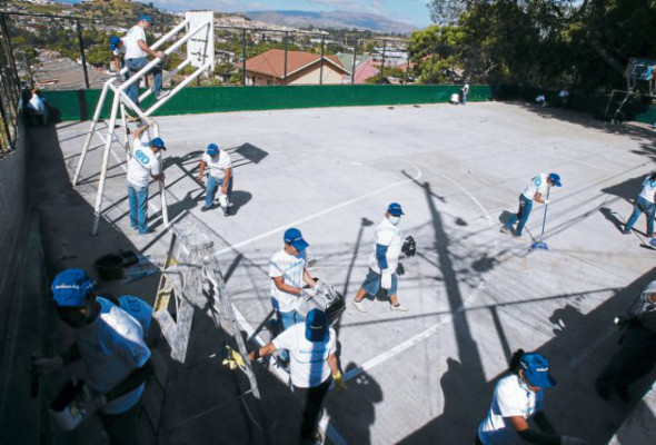Recuperan cancha y mirador en Loarque