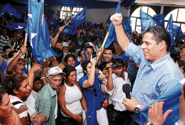 Miguel Pastor es postulado en asambleas públicas