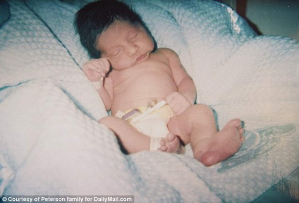 Madre e hijo dan testimonio de su amor prohibido