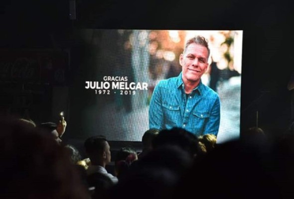 FOTOS: El emotivo 'hasta pronto' al cantante y pastor guatemalteco Julio Melgar