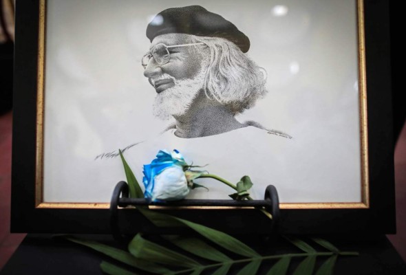 Ernesto Cardenal, revolución y poesía