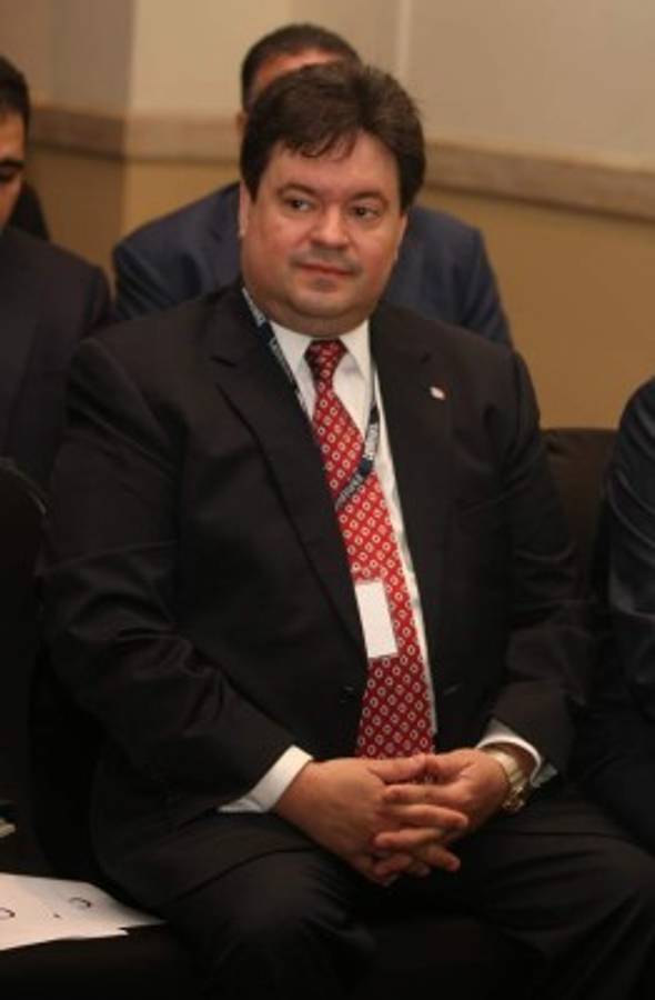 Presidente invita a inversionistas a aprovechar potencial de Honduras