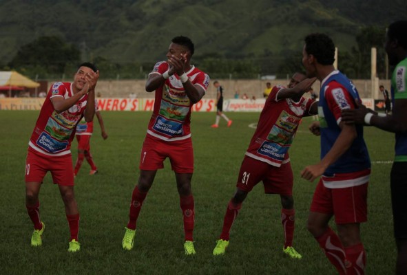 Real Sociedad le remonta al Honduras Progreso