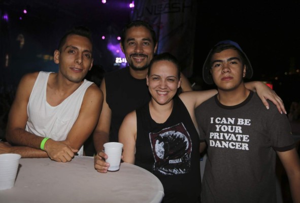 VIDEO: Color y sonidos electrizantes en life in color 2014