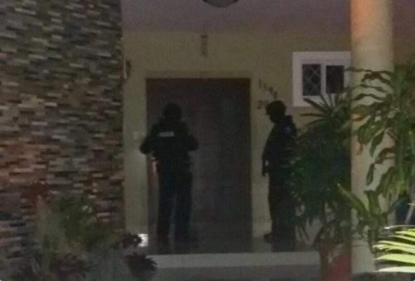 Allanan viviendas de funcionarios de Federación Ecuatoriana de Fútbol