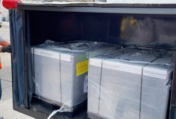 Así fue la llegada de vacunas AstraZeneca para los afiliados al IHSS