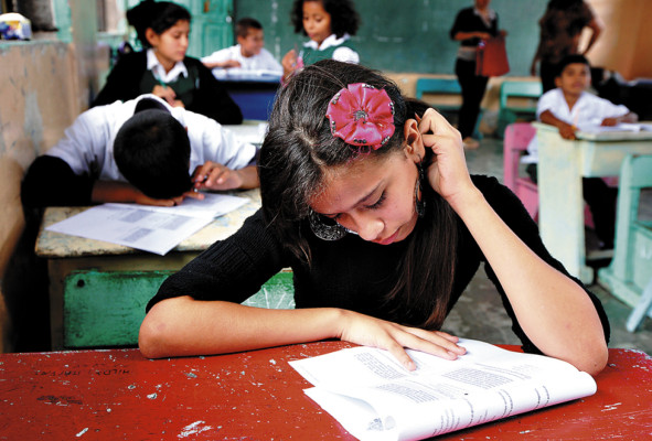 Arrancan pruebas de rendimiento académico en 600 centros educativos