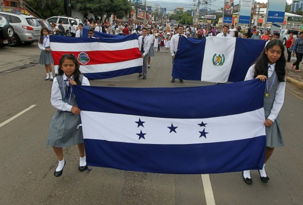 Fiesta patria tiene rostro de Excelencia académica