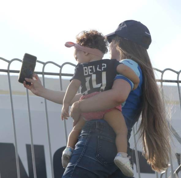 No se mira por TV: atractivas motagüenses imponen presencia en el Carlos Miranda