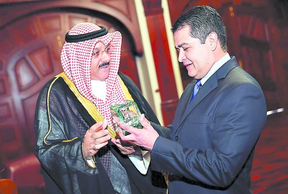 JOH recibe a embajador de Kuwait