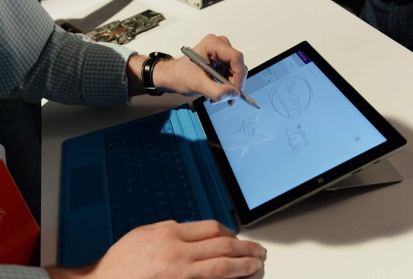 Microsoft presenta nueva versión de su tableta Surface Pro