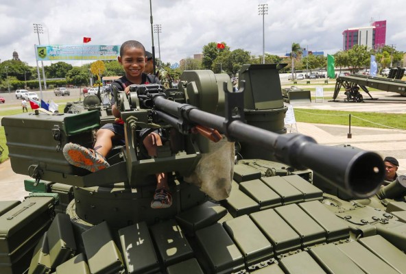 Nicaragua exhibe su flota militar rusa y estadounidense de lucha contra el crimen