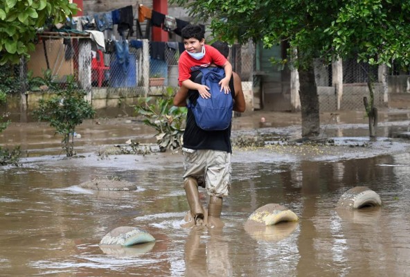 Una marea de lodillo, viviendas destruidas y un duro reinicio, el drama de los limeños (FOTOS)
