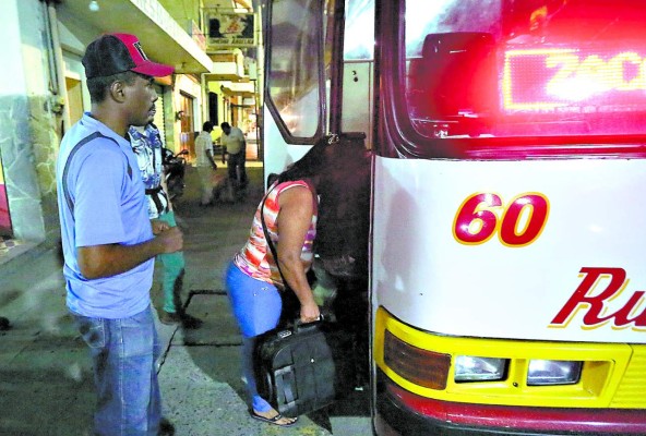 Augurios de muerte no detienen a migrantes hondureños rumbo a EUA