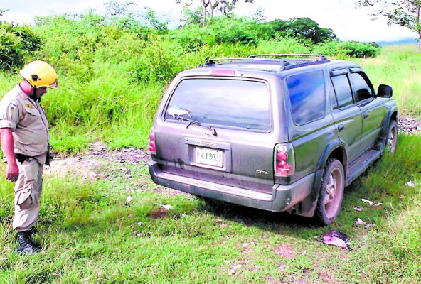 Hallan cadáver en camioneta en Honduras