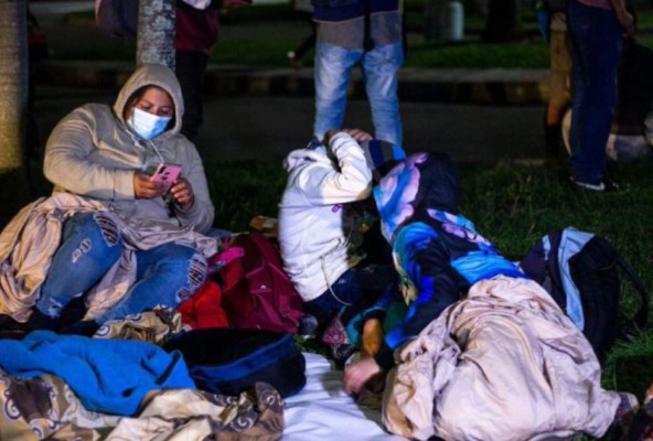 FOTOS: Así avanza caravana de centroamericanos hacia Estados Unidos  
