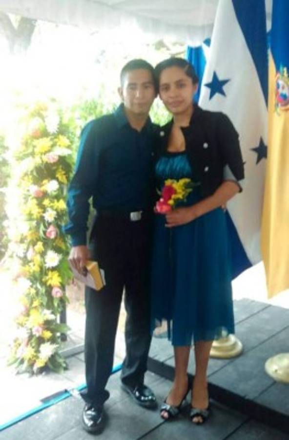 Novia: 'Nuestro amor comenzó por Facebook y ahora somos esposos'  