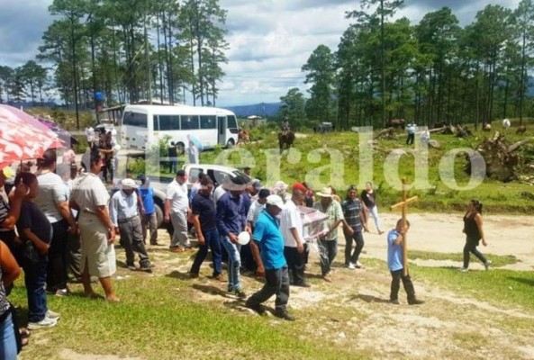 Bajo engaños menor centralista fue a una fiesta y después apareció asesinada en el anillo periférico