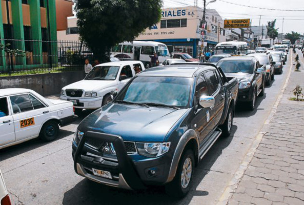 Infierno vial reinó en colonia 21 de Octubre y bulevar CEE