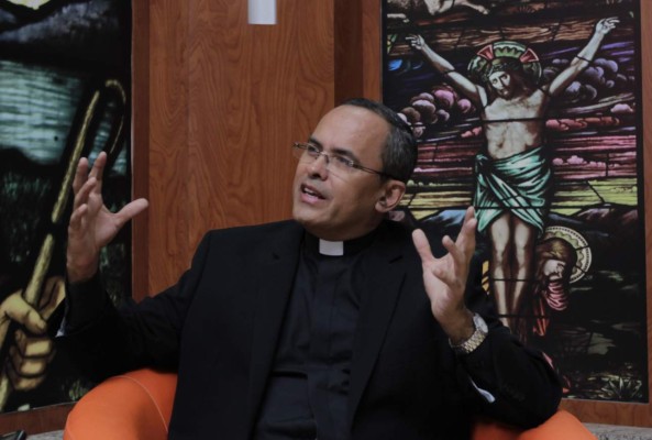 José Antonio Salinas Avery, sacerdote, doctor en teología y párroco de Ojojona