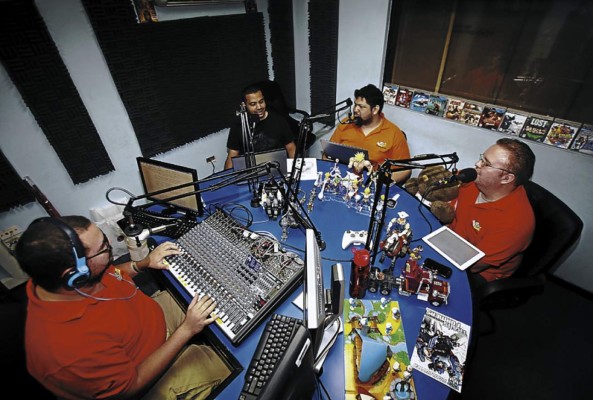 Cómics invaden las ondas radiales de Tegucigalpa