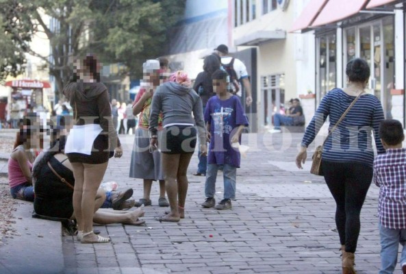 El centro de Tegucigalpa abraza la prostitución