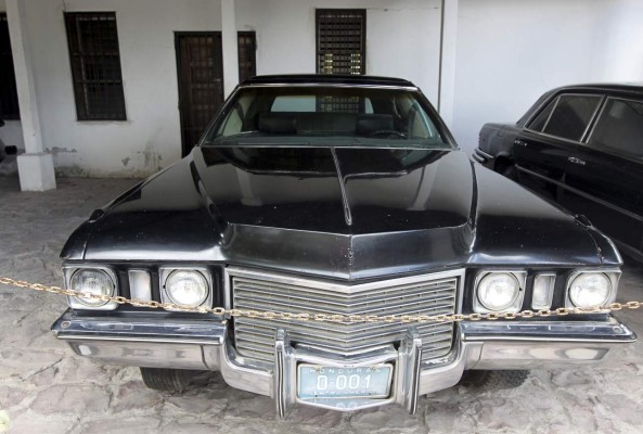 Flotilla presidencial de lujo en Villa Roy