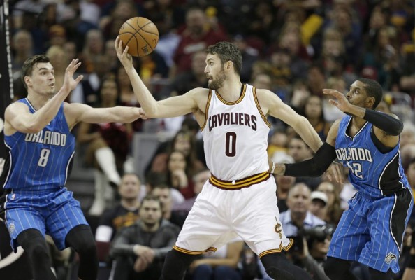 LeBron regresa a los Cavs al primer lugar del Este, Westbrook igual récord de triple-doble