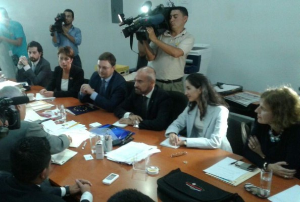 Junta Nominadora se reúne con representantes de la Comunidad Económica Europea&nbsp;&nbsp;