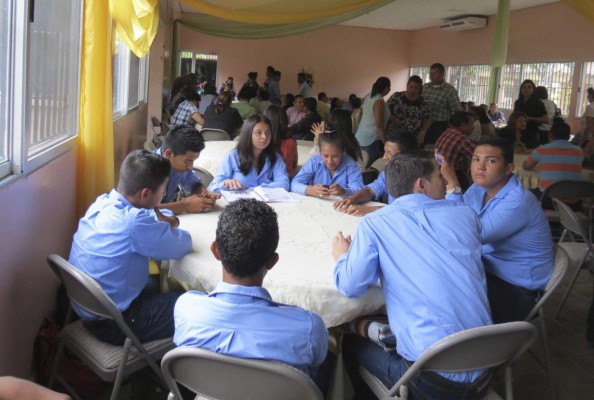 Escuela normal de Comayagua producirá 3,000 quintales de maíz