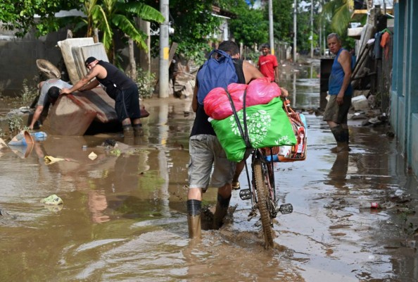 Una marea de lodillo, viviendas destruidas y un duro reinicio, el drama de los limeños (FOTOS)