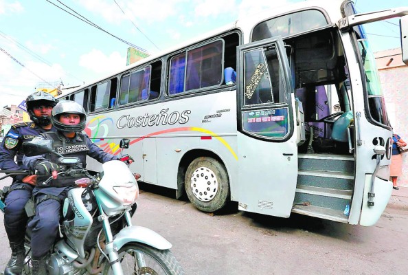 Tercer atentado contra buses interurbanos