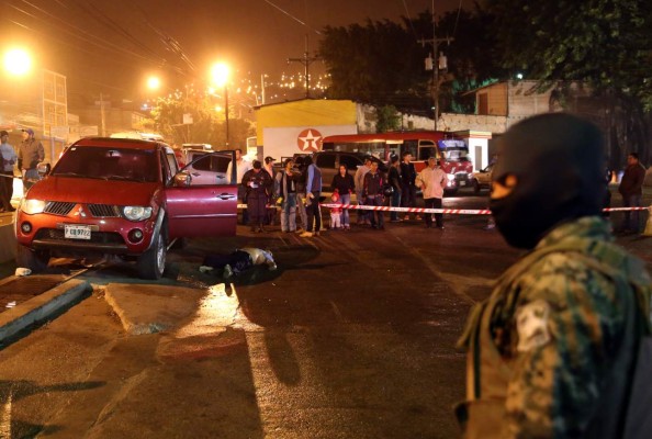 Asesinan a dueño de transporte en una gasolinera&nbsp;