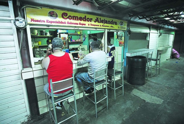 Más de 170 microempresas aglutina el mercado de la séptima avenida de Comayagüela