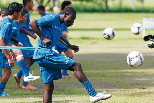 Roby Norales no se achica pese a la llegada de más delanteros