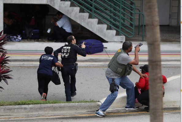 Cinco muertos y ocho heridos en tiroteo en aeropuerto en Florida