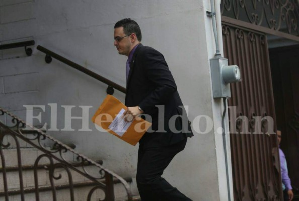 Candidatos a Unidad de Financiamiento, Transparencia y Fiscalización de Partidos Políticos de Honduras realizan pruebas de confianza