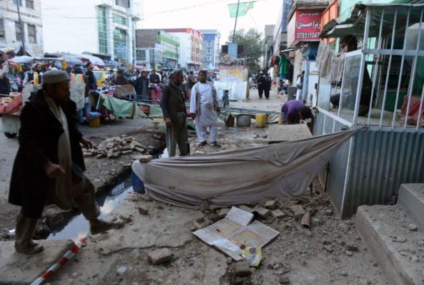 Más de 100 muertos en Pakistán tras sismo en el sur de Asia
