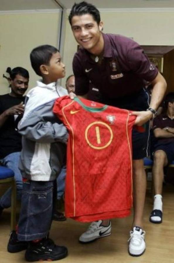 Gracias a Cristiano Ronaldo niño del tsunami se convirtió en futbolista