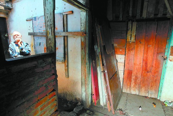 Anciano hondureño padece un eterno abuso