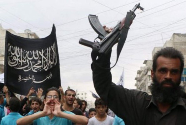 Líder de Al Qaida en Yemen amenaza a Francia con nuevos ataques