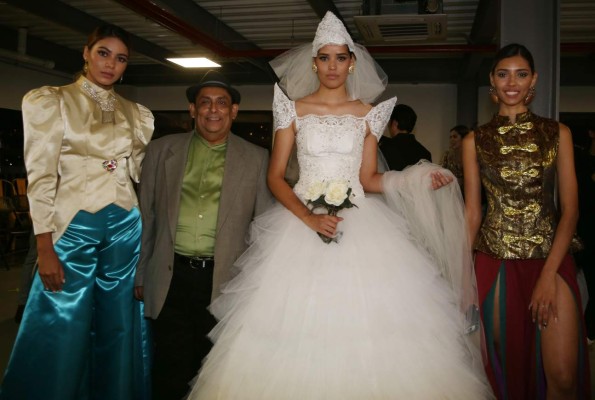 moda hondureña con un toque de locura