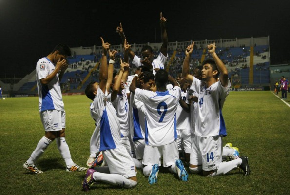 Honduras vence a Guatemala y está en Chile 2015