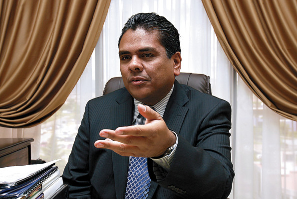 Alden Rivera sería próximo secretario ejecutivo