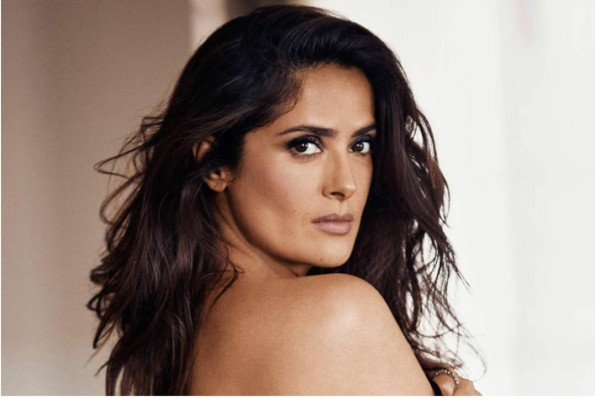 Actriz Salma Hayek escandaliza con fotografía en Instagram