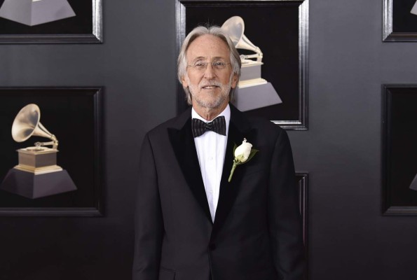 Neil Portnow dejará de ser presidente de los Grammy