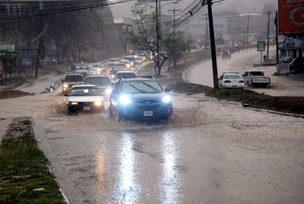 TORMENTA DESATA CAOS EN LA CAPITAL DE HONDURAS