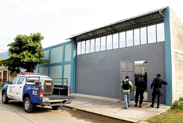 Millonario decomiso de autos y dólares en San Pedro Sula