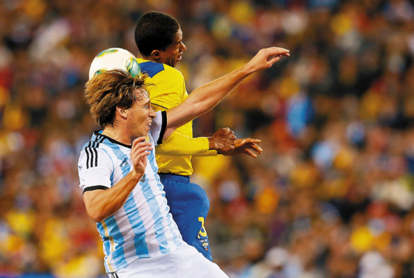 Honduras vs. Ecuador, a estadio vacío