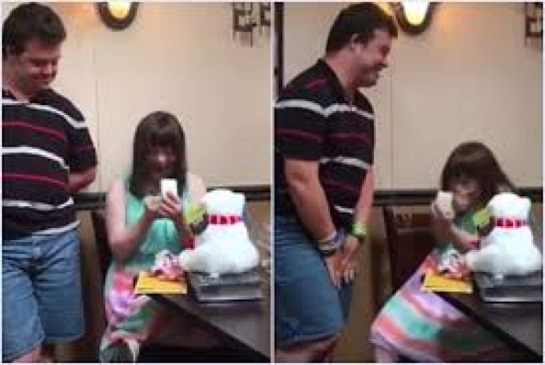 Una tierna propuesta de matrimonio de una pareja con síndrome de Down